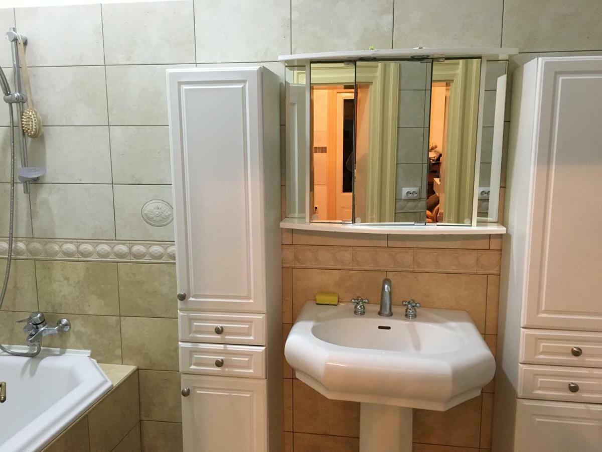 Anastasia Mediaş Extérieur photo